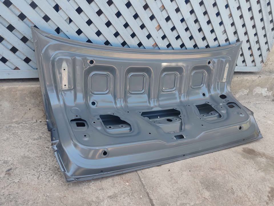 Tapa maleta Hyundai Accent 2024 - 2026 - Imagen 6