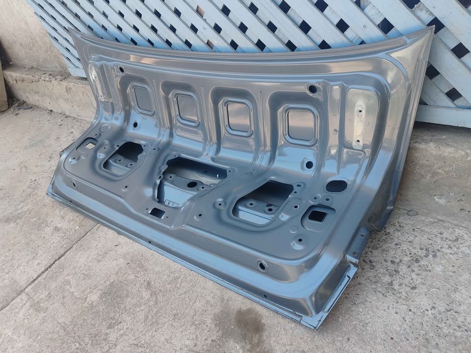 Tapa maleta Hyundai Accent 2024 - 2026 - Imagen 7