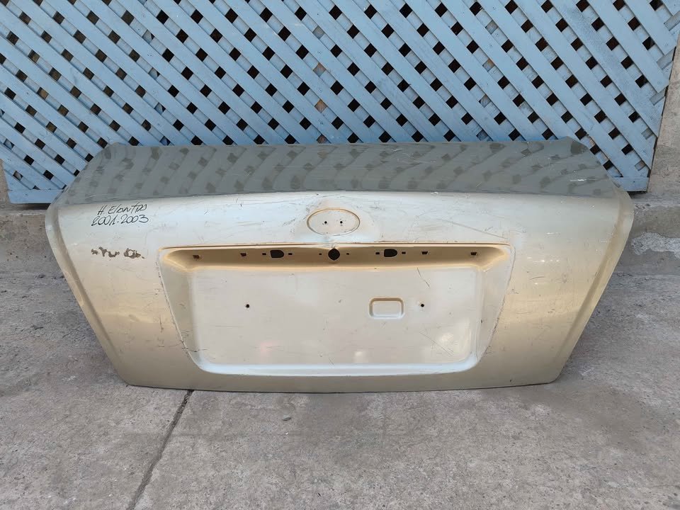 Tapa maleta Hyundai Elantra 2001 - 2003