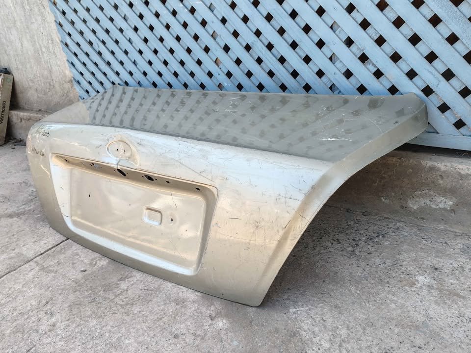 Tapa maleta Hyundai Elantra 2001 - 2003 - Imagen 3