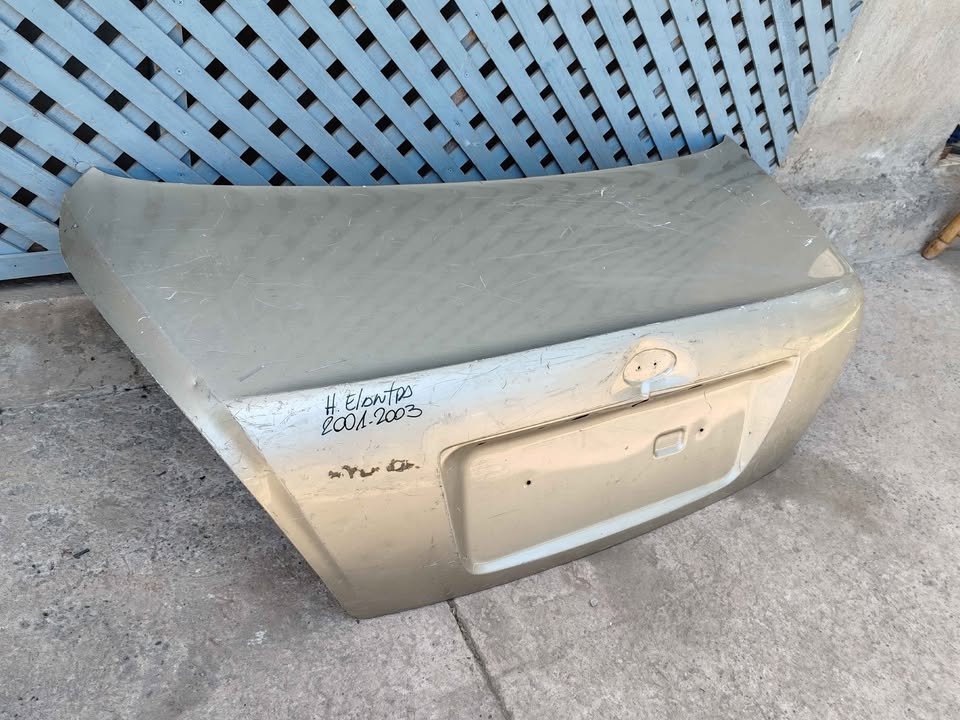 Tapa maleta Hyundai Elantra 2001 - 2003 - Imagen 5