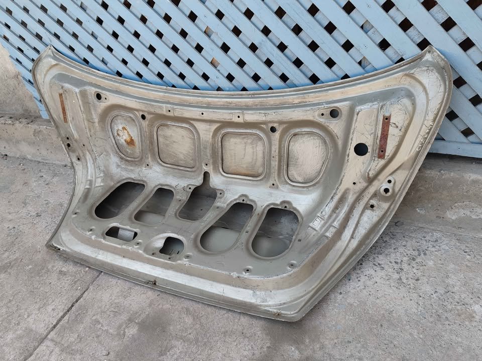 Tapa maleta Hyundai Elantra 2001 - 2003 - Imagen 7