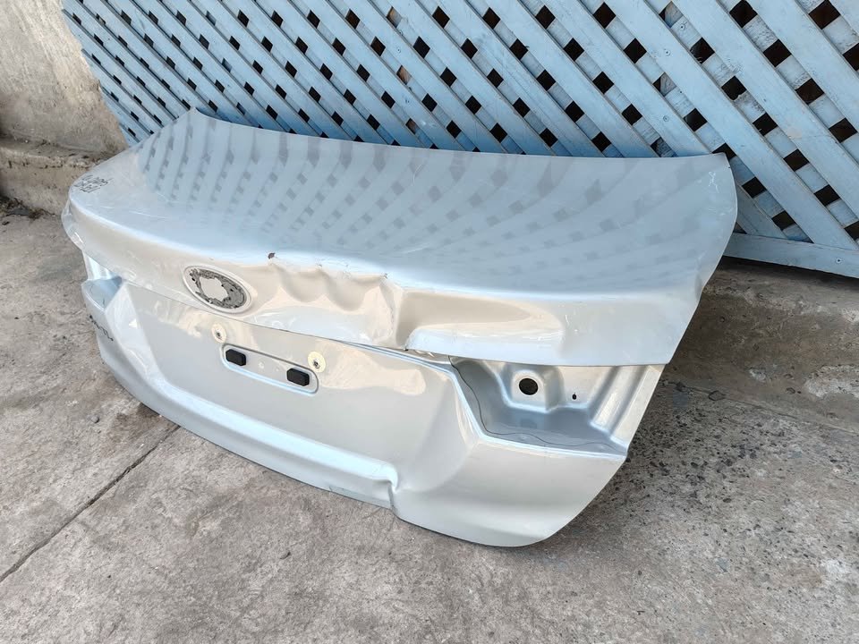 Tapa maleta Kia Cerato 2019 - 2021 - Imagen 4