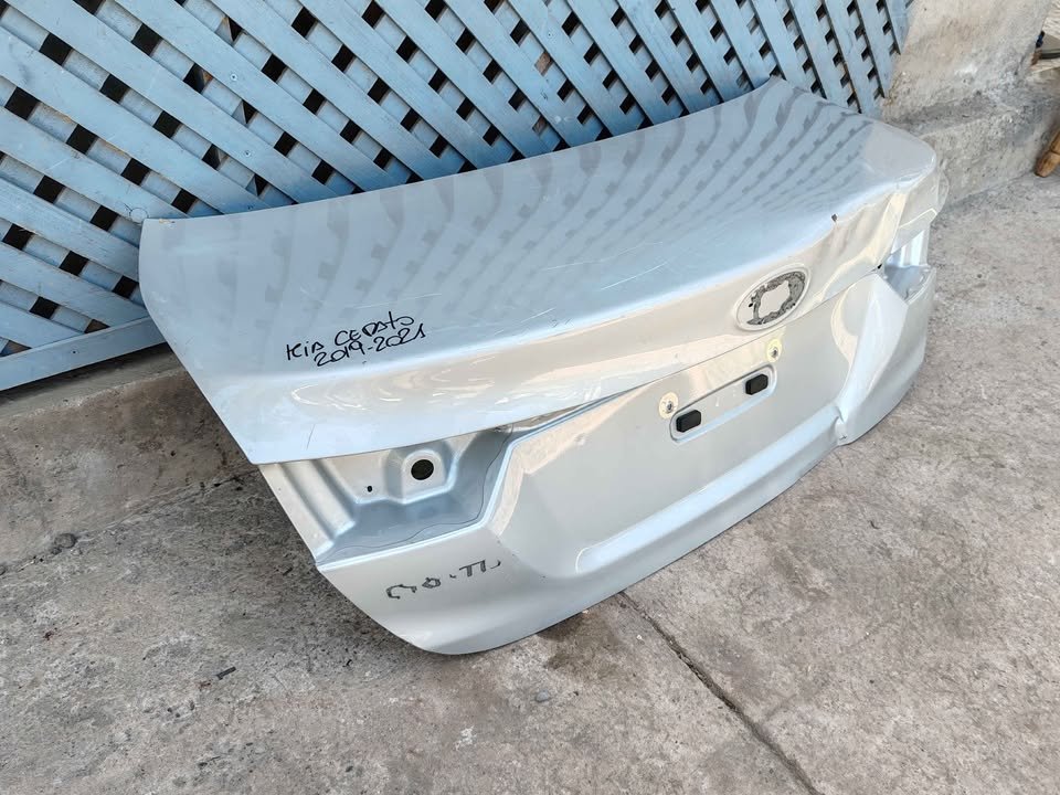 Tapa maleta Kia Cerato 2019 - 2021 - Imagen 3