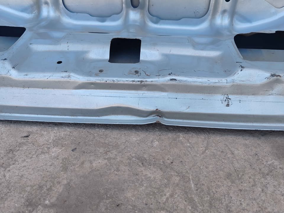 Tapa maleta Mitsubishi Lancer 1999 - 2001 - Imagen 8