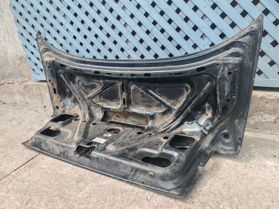 Tapa maleta Subaru Legacy 1995 - 1999 - Imagen 5