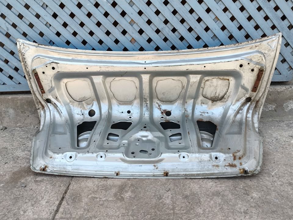 Tapa maleta Subaru Legacy 2005 - 2009 - Imagen 8