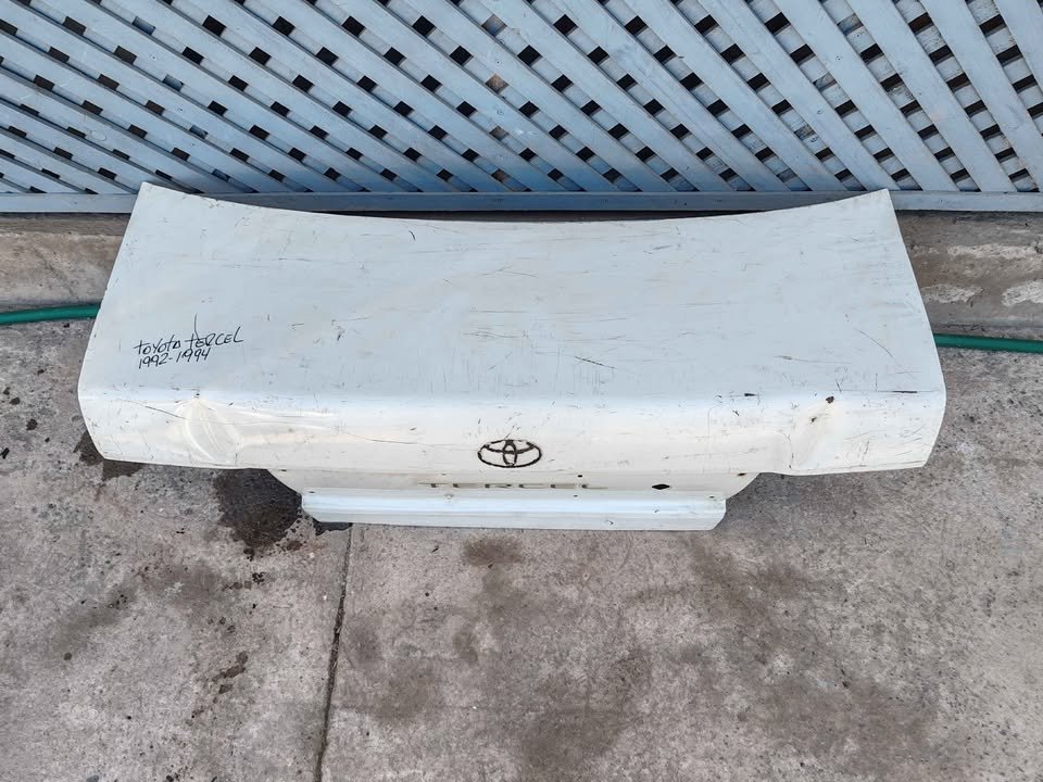Tapa maleta Toyota Tercel 1992 - 1994 - Imagen 2