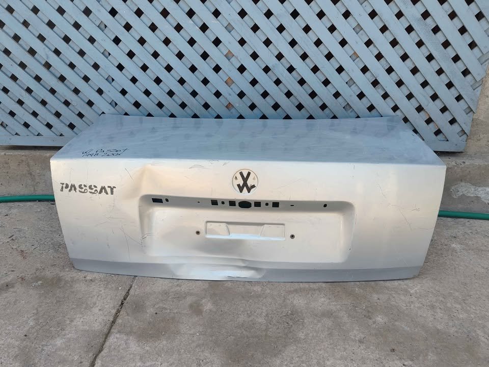 Tapa maleta Volkswagen Passat 1998 - 2001