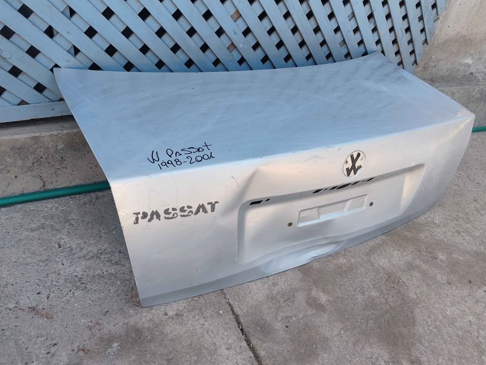 Tapa maleta Volkswagen Passat 1998 - 2001 - Imagen 3