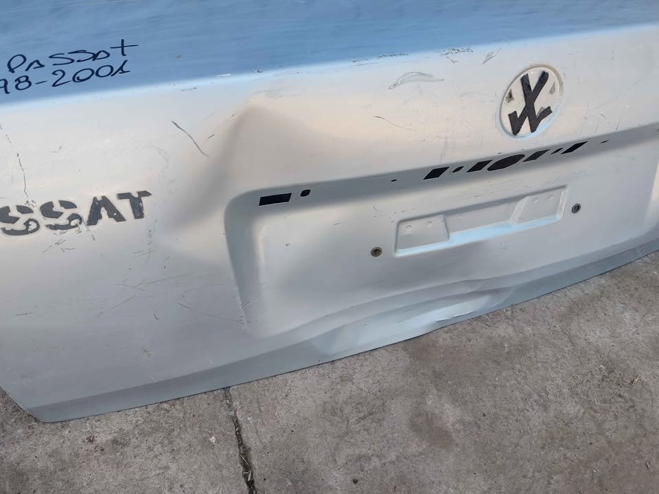 Tapa maleta Volkswagen Passat 1998 - 2001 - Imagen 4