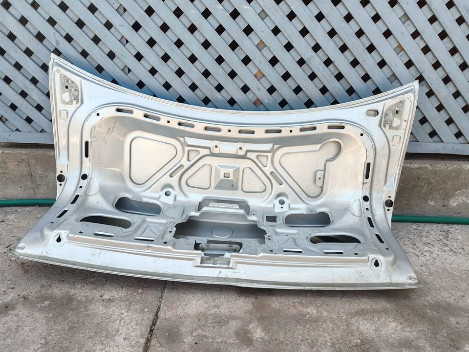 Tapa maleta Volkswagen Passat 1998 - 2001 - Imagen 8
