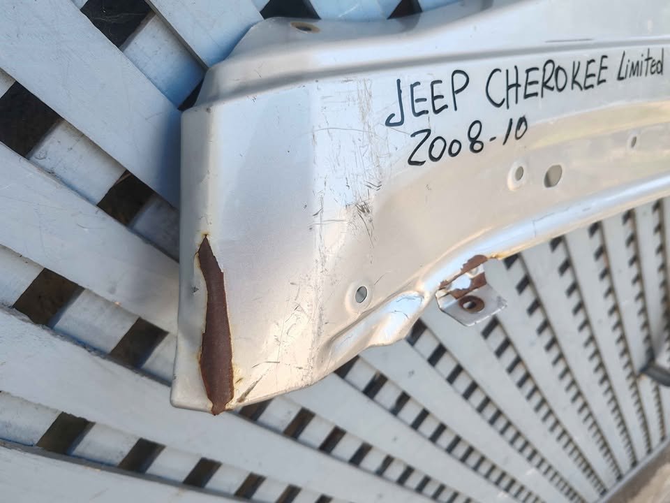 Tapabarro izquierdo Jeep Cherokee Limited 2008 - 2010 - Imagen 5