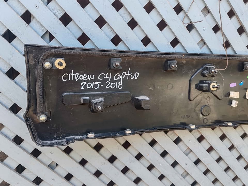 Moldura de portalón Citroen C4 Captur 2015 - 2018 - Imagen 4