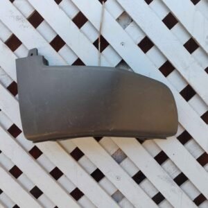 Moldura inferior derecha de parachoque delantero Mahindra XUV 300 2019 - 2025