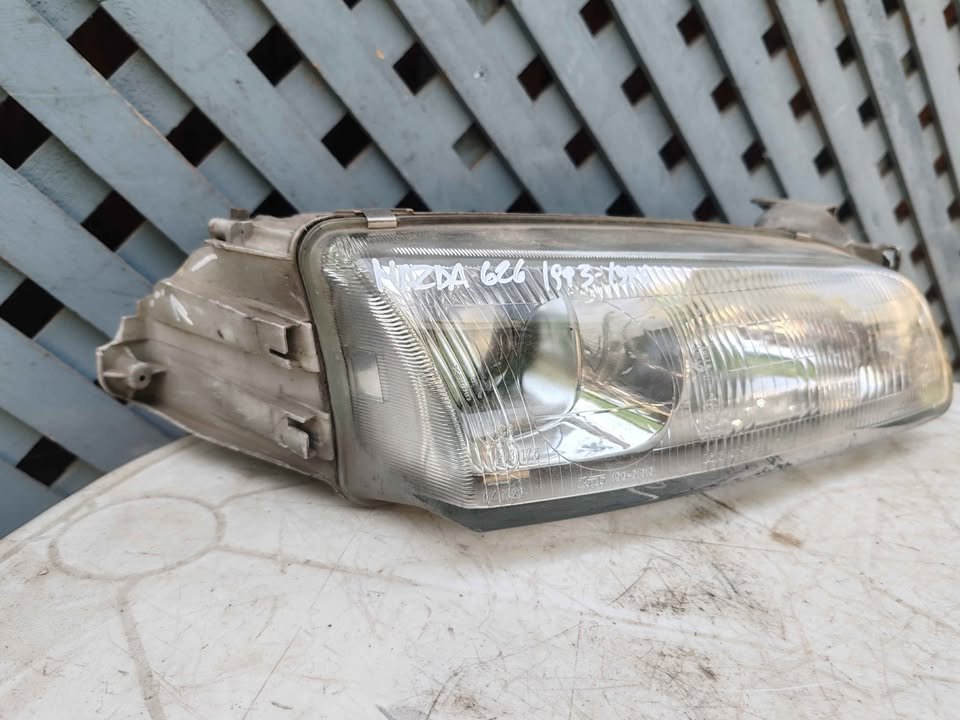 Óptico derecho Mazda 626 1993 - 1996 - Imagen 2