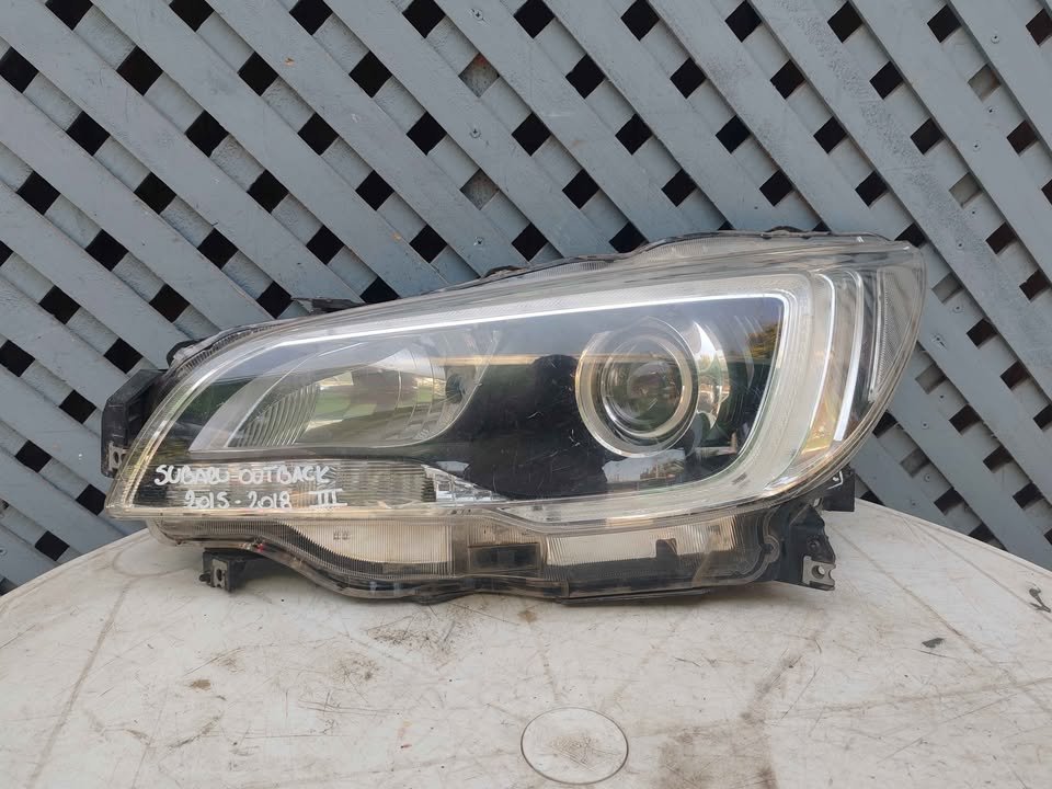 Óptico izquierdo Subaru Outback 2015 - 2018 (III)