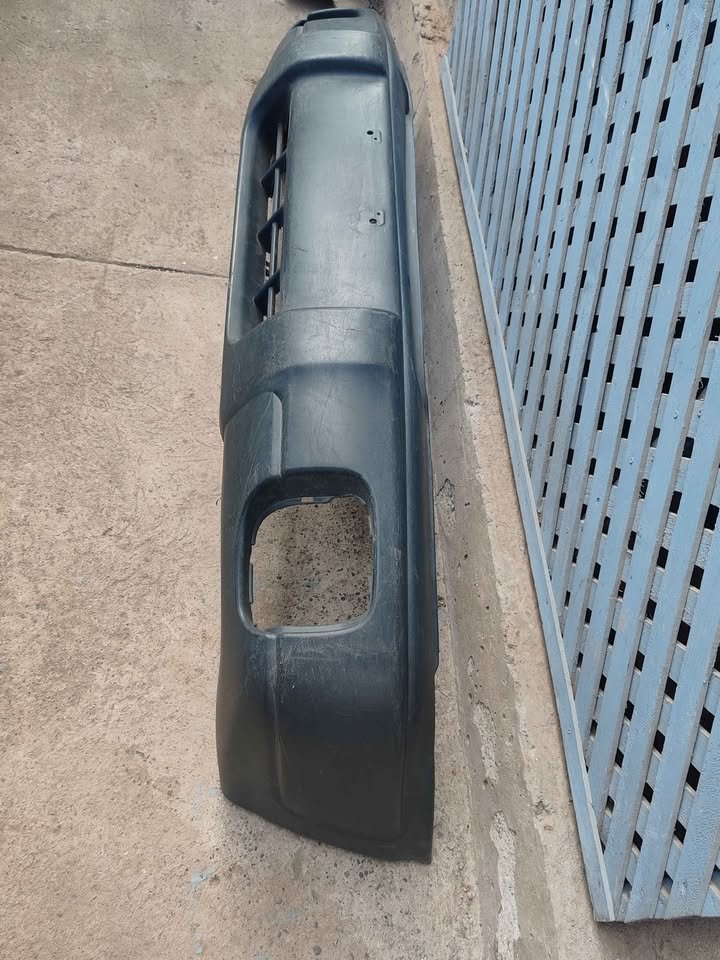 Parachoque delantero Subaru Forester 1998 - 2000 - Imagen 4
