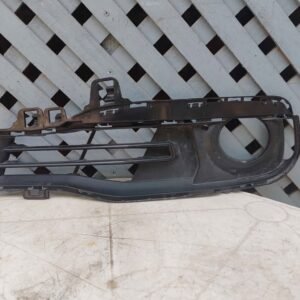Tapa de neblinero derecha BMW F30 2015 - 2016