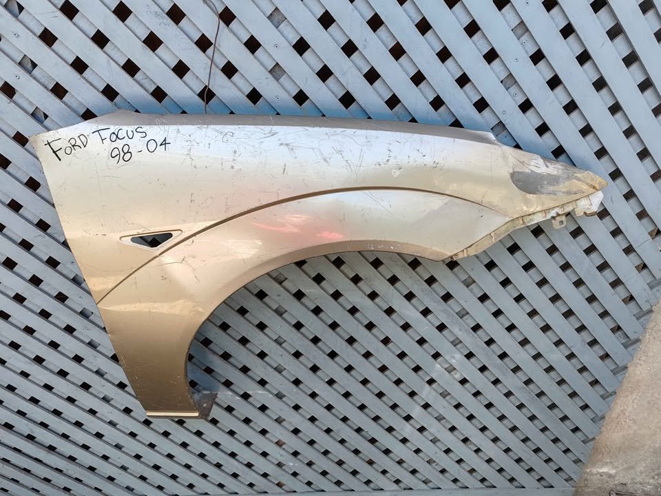 Tapabarro derecho Ford Focus 1998 - 2004 - Imagen 2
