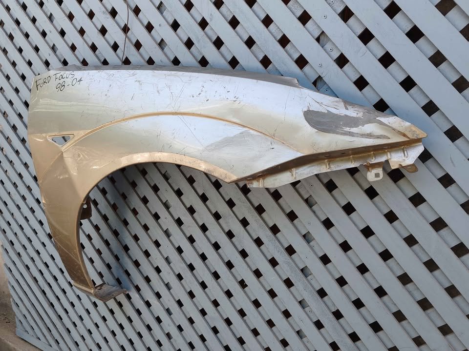 Tapabarro derecho Ford Focus 1998 - 2004 - Imagen 5