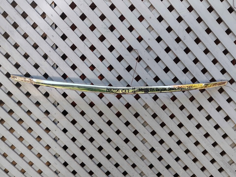 Cromado de rejilla de parachoque Mazda CX7 2010 - 2012