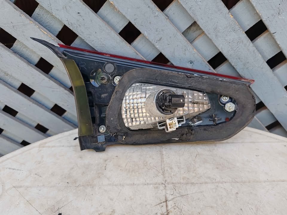 Foco trasero derecho de portalón Mazda 3 2015 - 2019 - Imagen 7