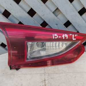Foco trasero izquierdo de portalón Mazda 3 2015 - 2019