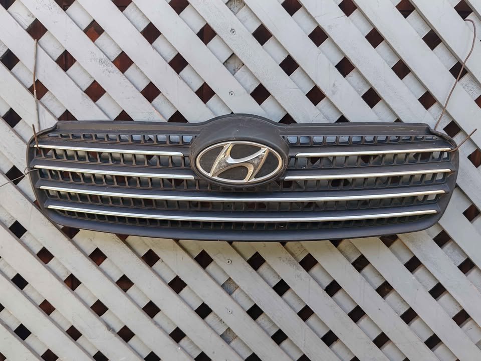 Máscara Hyundai Accent 2006 - 2010