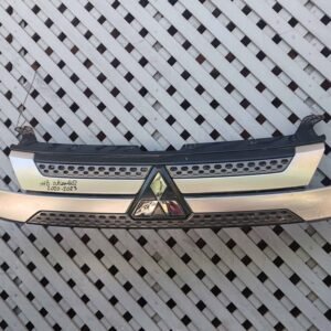 Máscara Mitsubishi Outlander 2020 - 2023