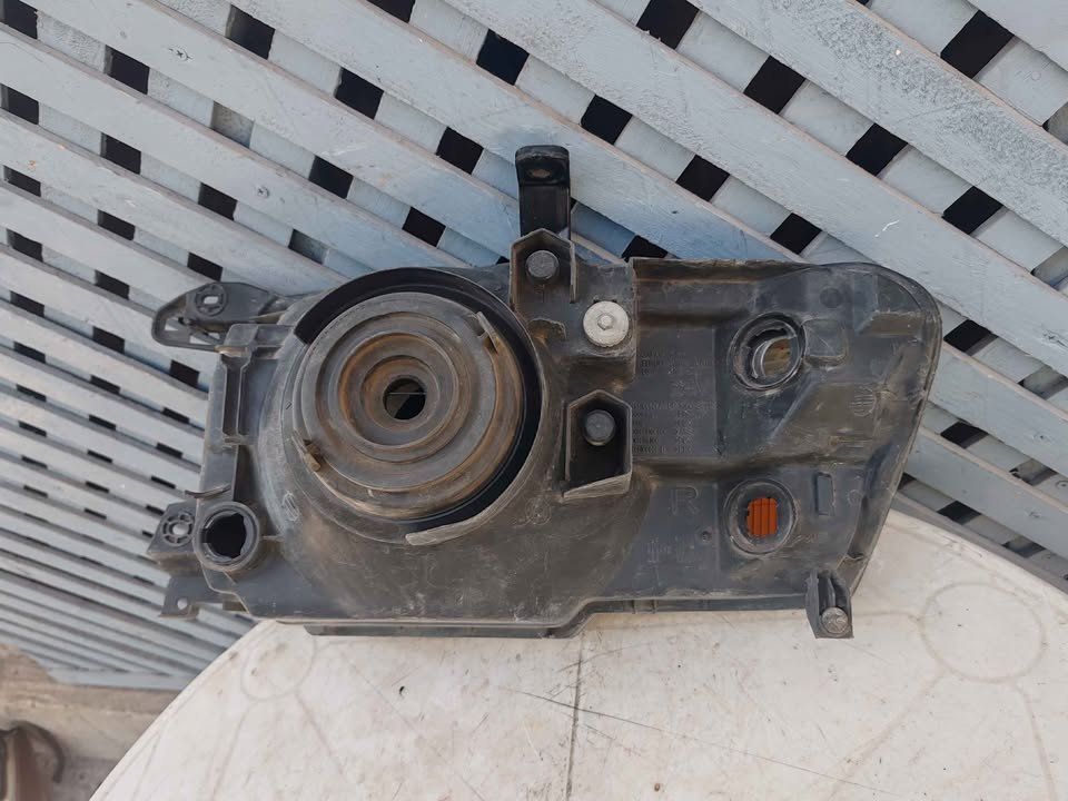 Óptico derecho Mitsubishi Montero 2001 - 2006 - Imagen 6