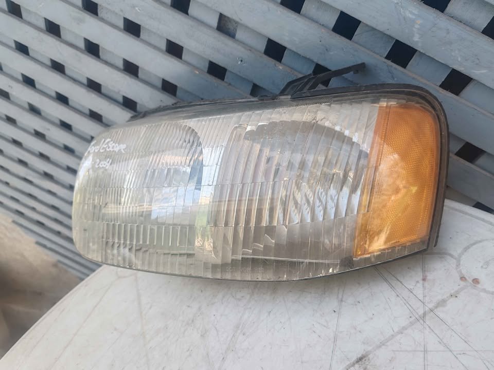 Óptico izquierdo Ford Escape 2001 - 2004 - Imagen 3