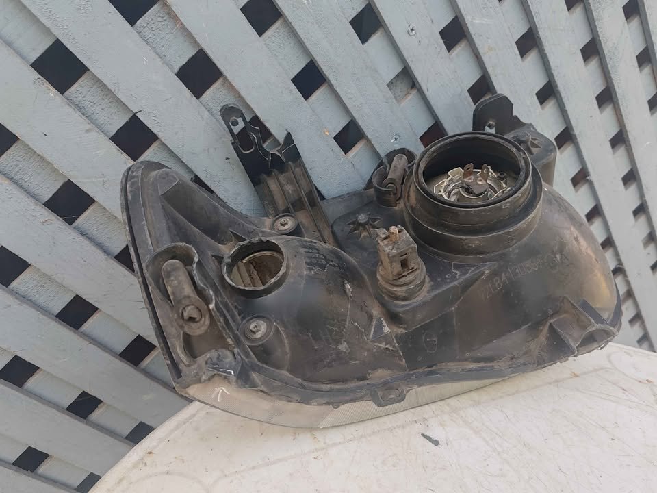 Óptico izquierdo Ford Escape 2001 - 2004 - Imagen 6