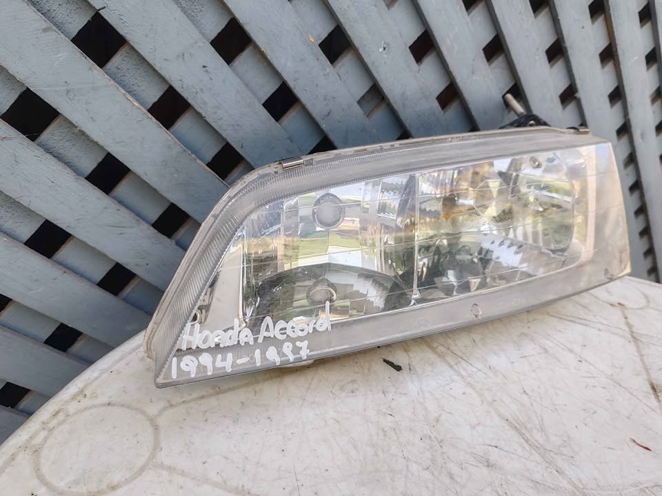 Óptico izquierdo Honda Accord 1994 - 1997 - Imagen 2