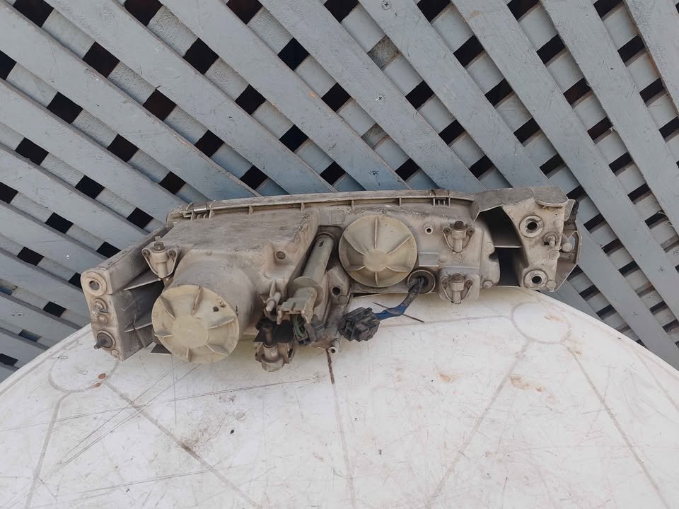 Optico izquierdo Mazda 626 1993 - 1996 - Imagen 8