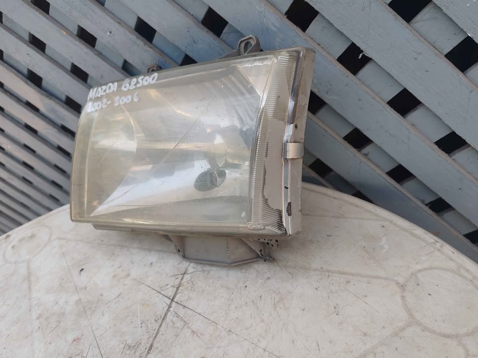 Óptico izquierdo Mazda B2500 2002 - 2006 - Imagen 2