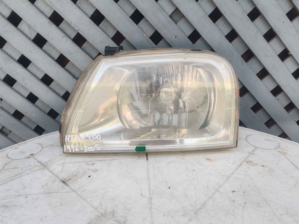 Óptico izquierdo Mitsubishi L200 2000 - 2005