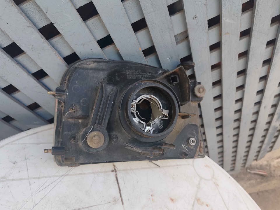 Óptico izquierdo Mitsubishi L200 2000 - 2005 - Imagen 5