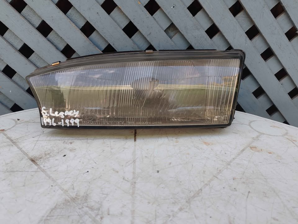 Óptico izquierdo Subaru Legacy ll 1996 - 1999