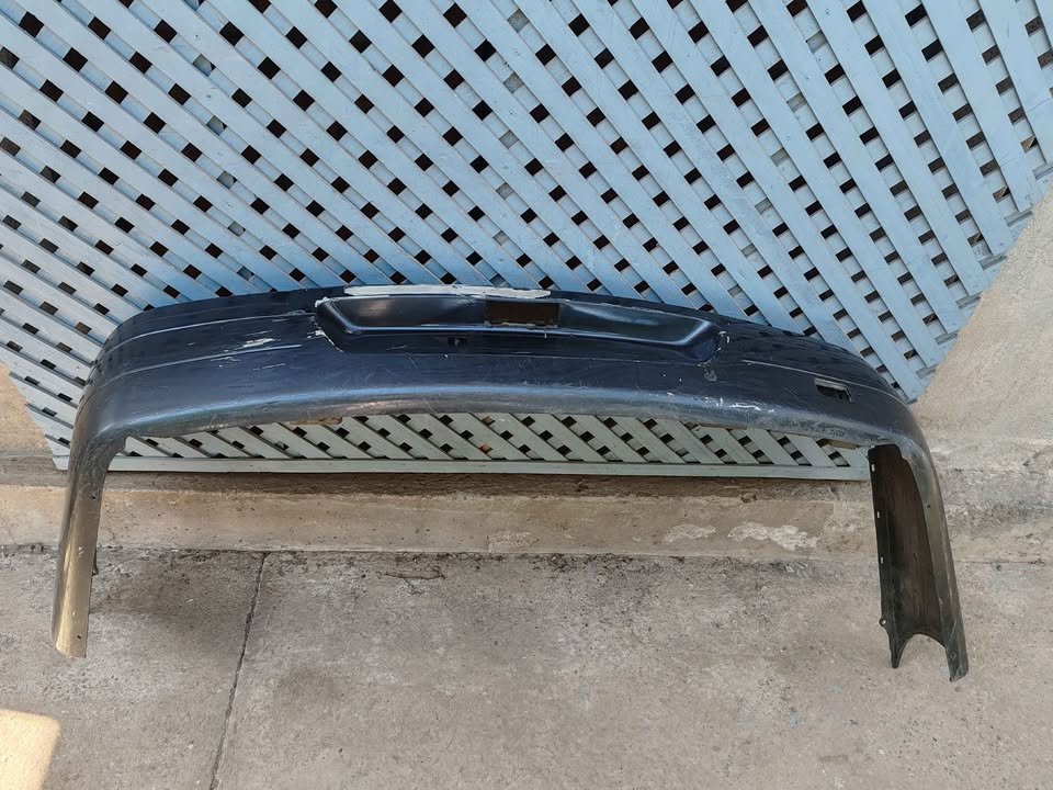 Parachoque trasero Renault Clio sedan 2000 - 2002 - Imagen 2