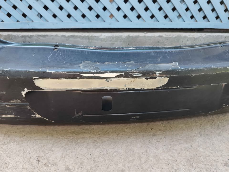 Parachoque trasero Renault Clio sedan 2000 - 2002 - Imagen 4