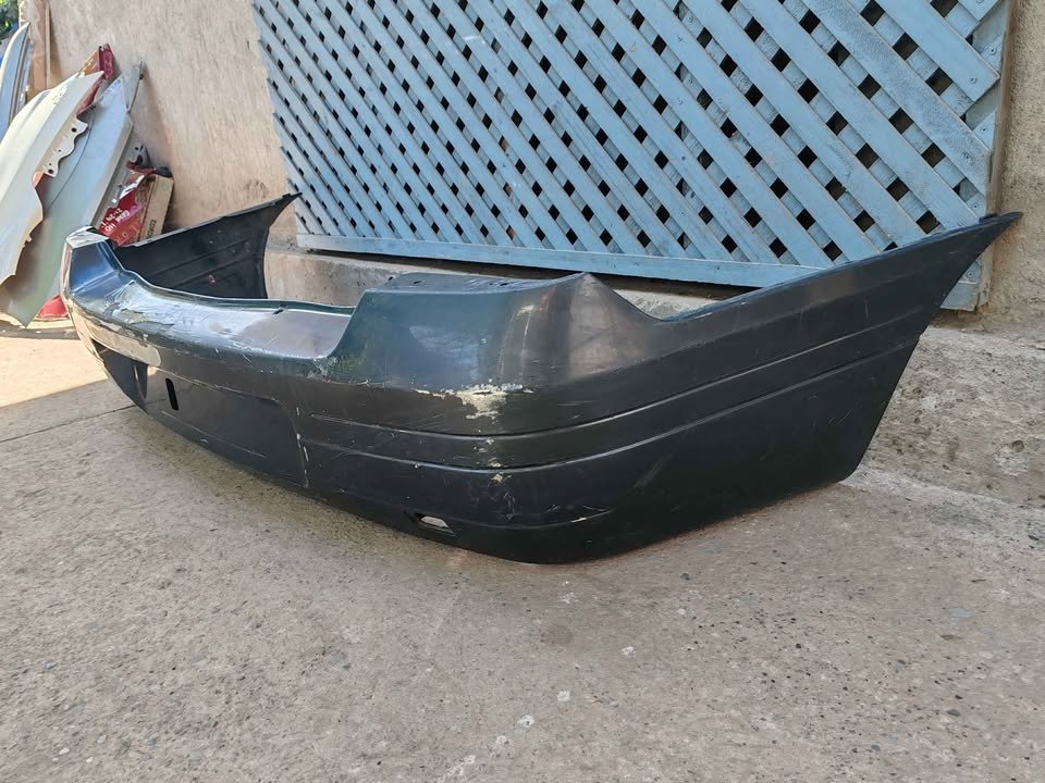 Parachoque trasero Renault Clio sedan 2000 - 2002 - Imagen 6