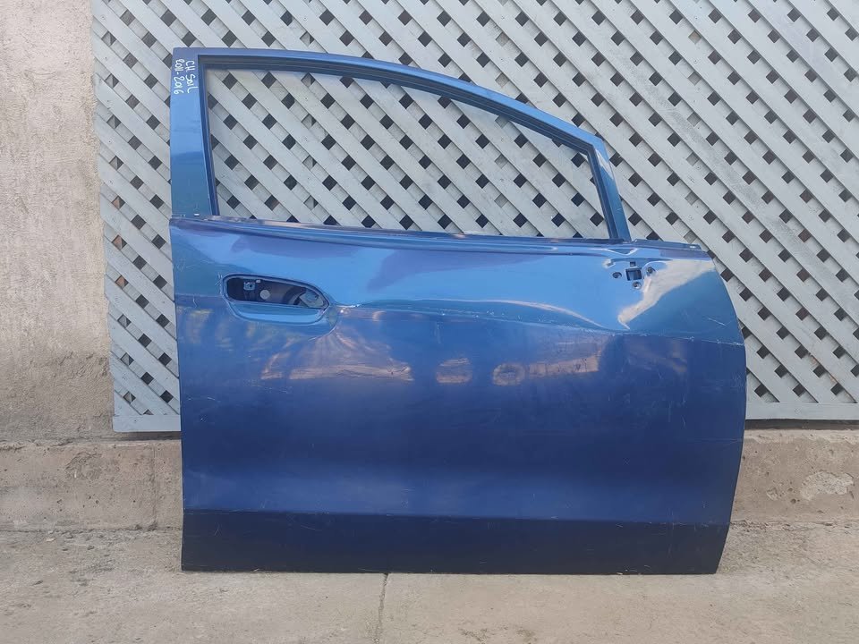 Puerta delantera derecha Chevrolet Sail 2011 - 2016