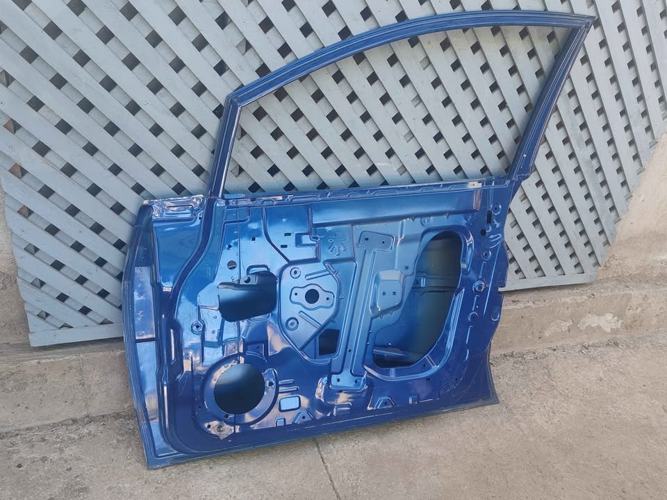 Puerta delantera derecha Chevrolet Sail 2011 - 2016 - Imagen 8