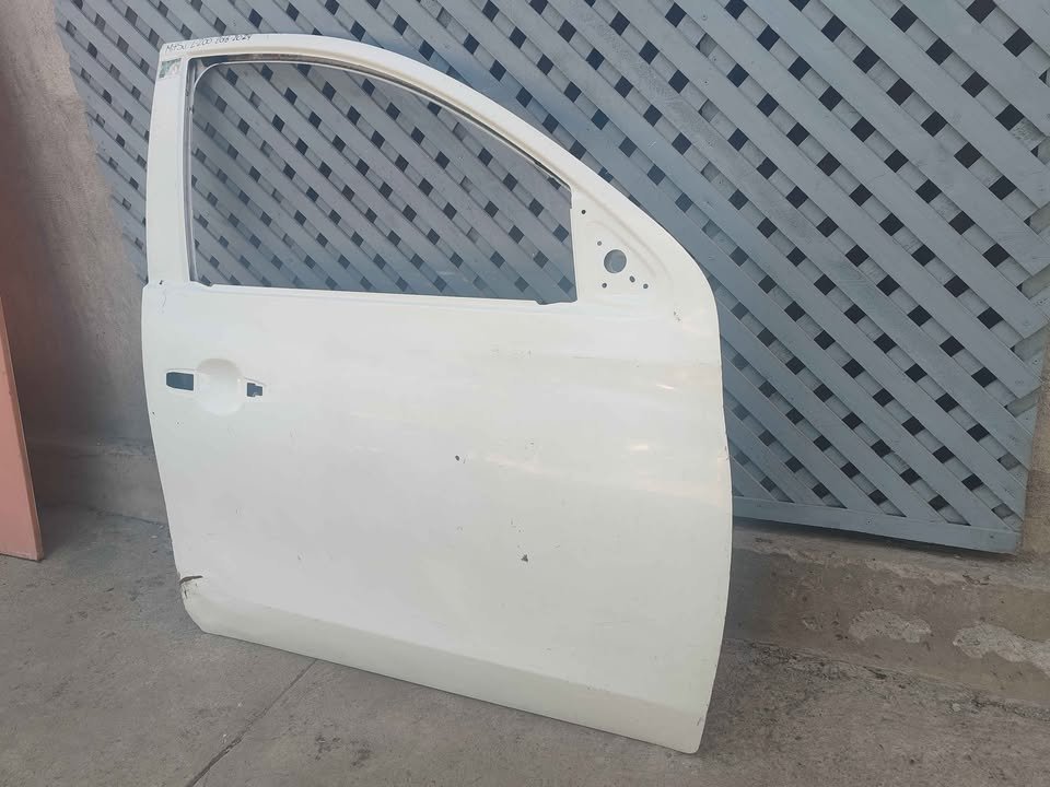 Puerta delantera derecha Mitsubishi L200 2016 - 2024 (II) - Imagen 5