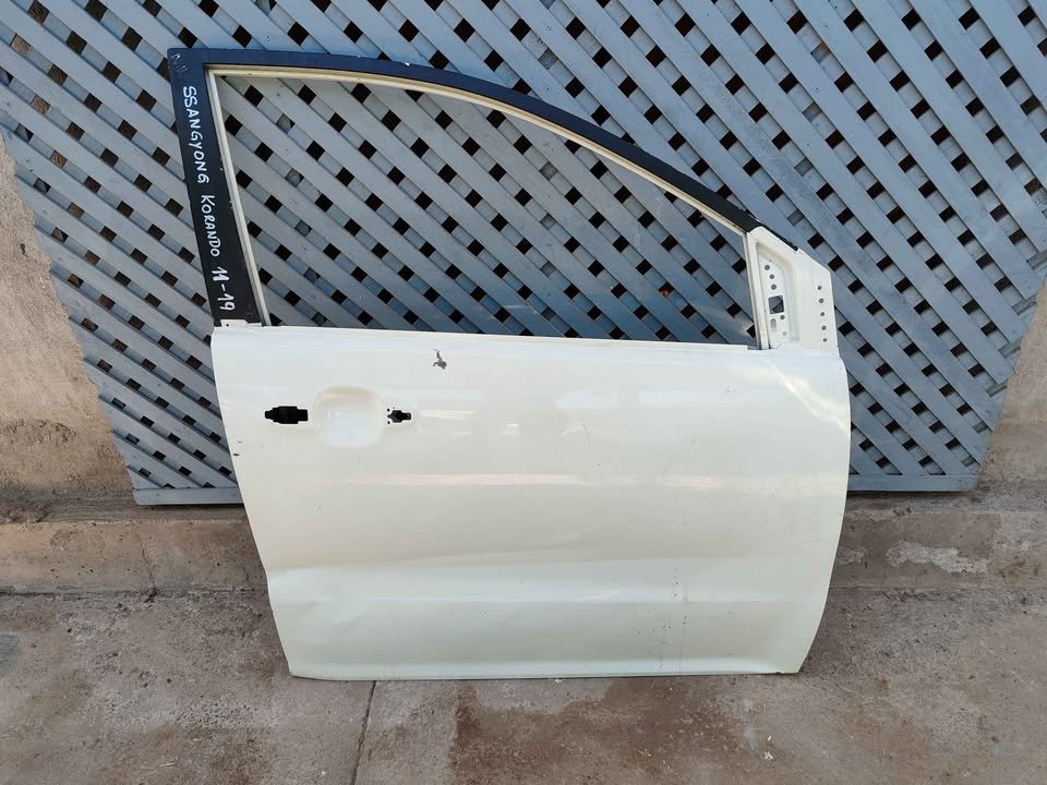 Puerta delantera derecha Ssangyong Korando 2011 - 2019 - Imagen 2