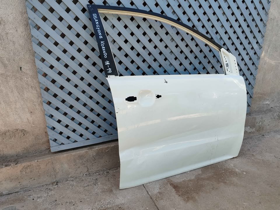 Puerta delantera derecha Ssangyong Korando 2011 - 2019 - Imagen 3