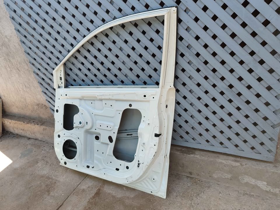 Puerta delantera derecha Ssangyong Korando 2011 - 2019 - Imagen 8