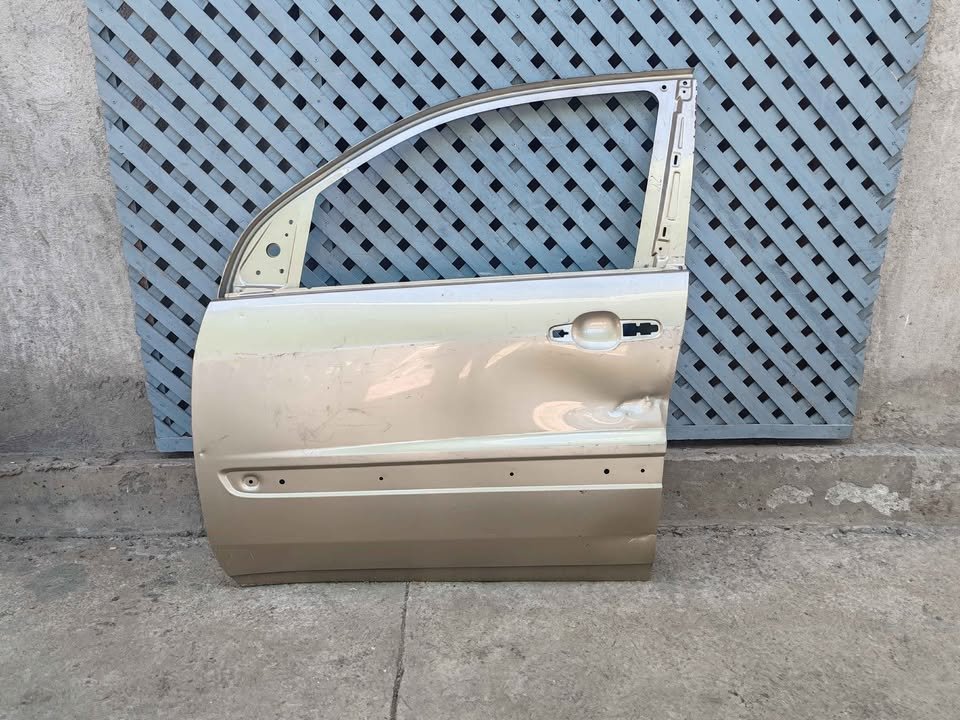 Puerta delantera izquierda Chevrolet Equinox 2005 - 2009