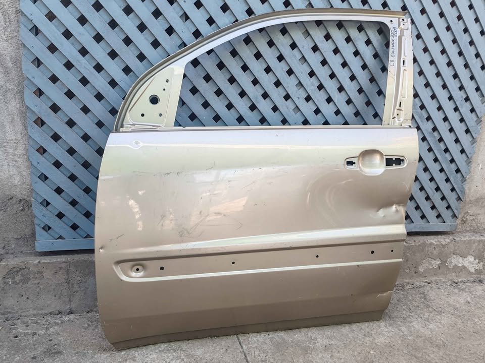 Puerta delantera izquierda Chevrolet Equinox 2005 - 2009 - Imagen 5